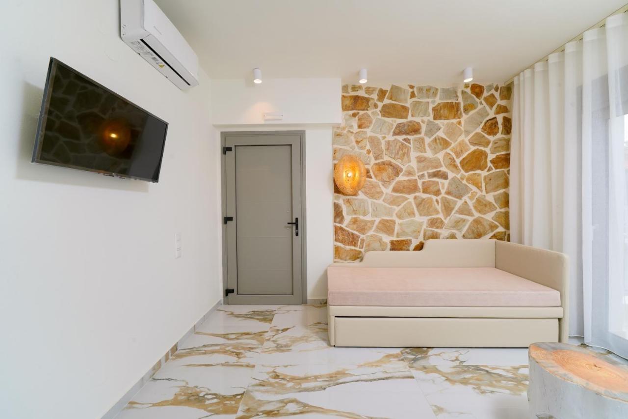 Athina Palace Luxurious Appartments ポトス エクステリア 写真
