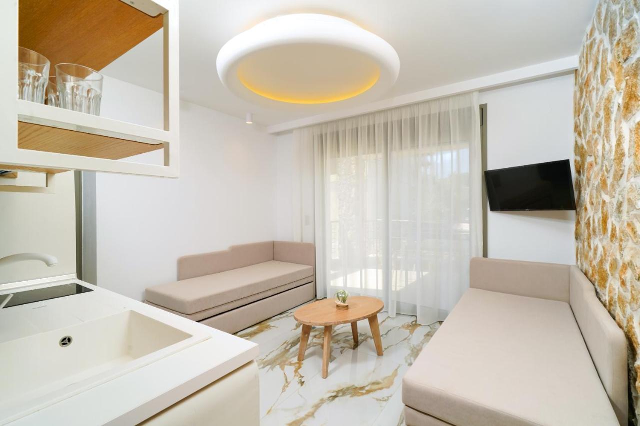 Athina Palace Luxurious Appartments ポトス エクステリア 写真
